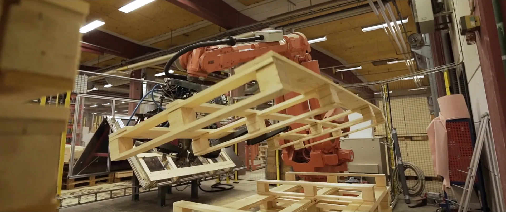 Robotic handling of a wooden pallet